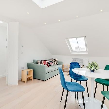 לונדון Modern 1 Bedroom Flat In Battersea מראה חיצוני תמונה