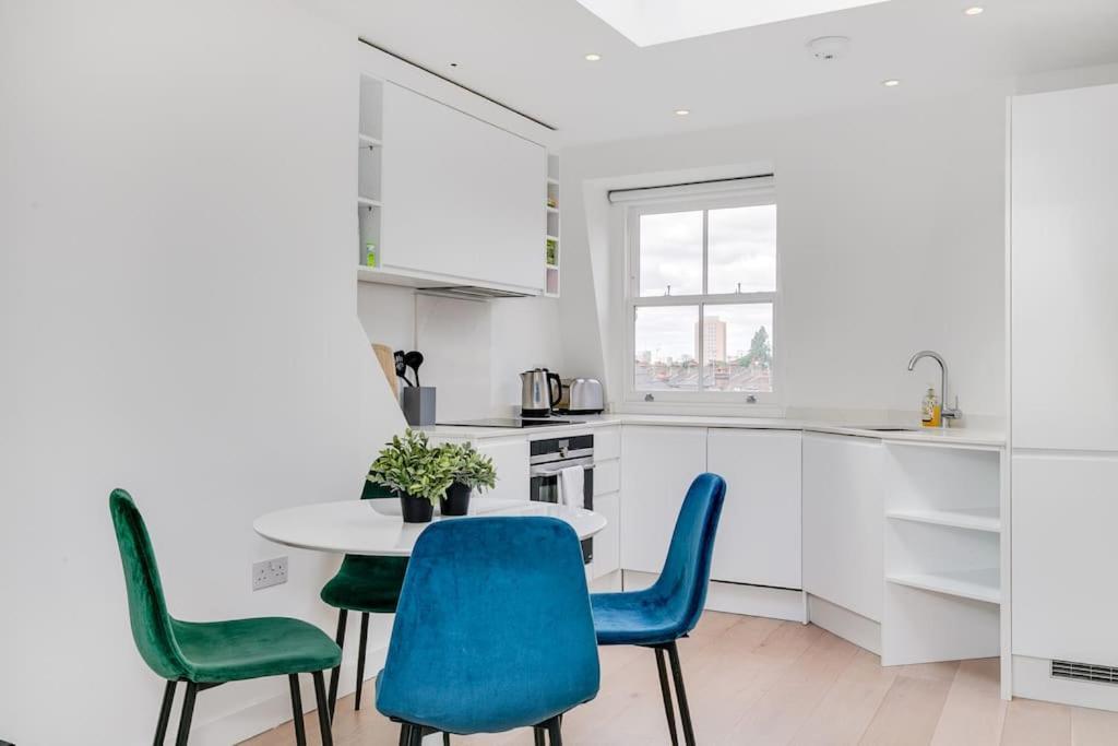 לונדון Modern 1 Bedroom Flat In Battersea מראה חיצוני תמונה