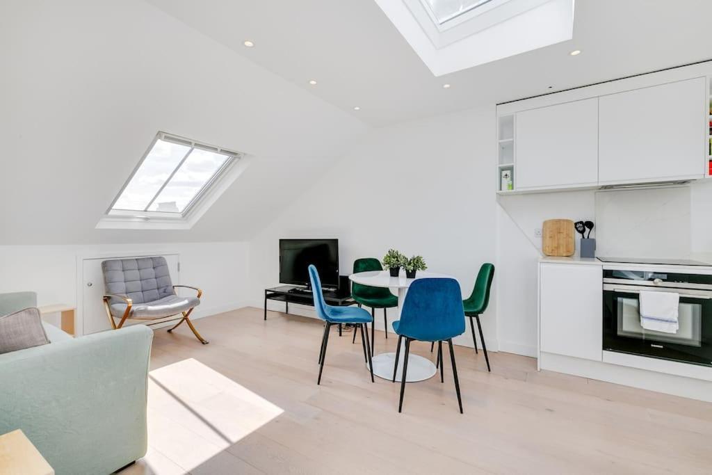 לונדון Modern 1 Bedroom Flat In Battersea מראה חיצוני תמונה
